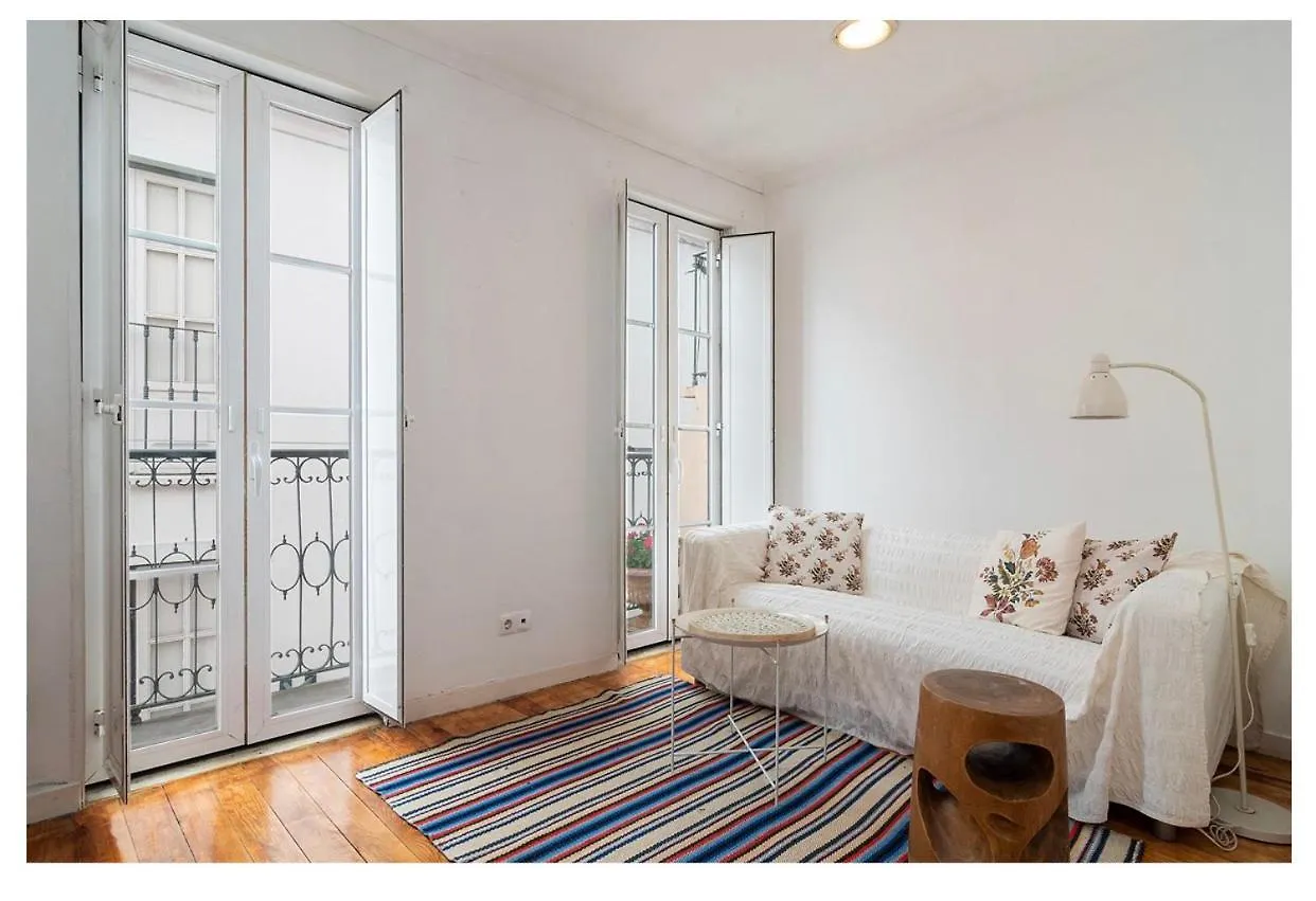 Cosy Alfama Apartment Lisbon